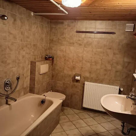 Oberweinfeld * بيرشتسغادن